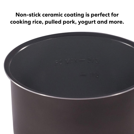 Instant Pot gros plan du revêtement céramique lisse, antiadhésif et sans produits toxiques