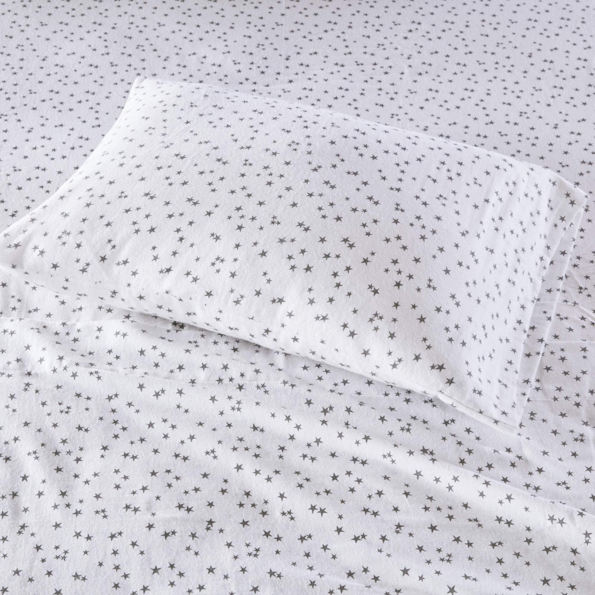 Intelligent Design draps installés sur lit d'enfant pour confort douillet