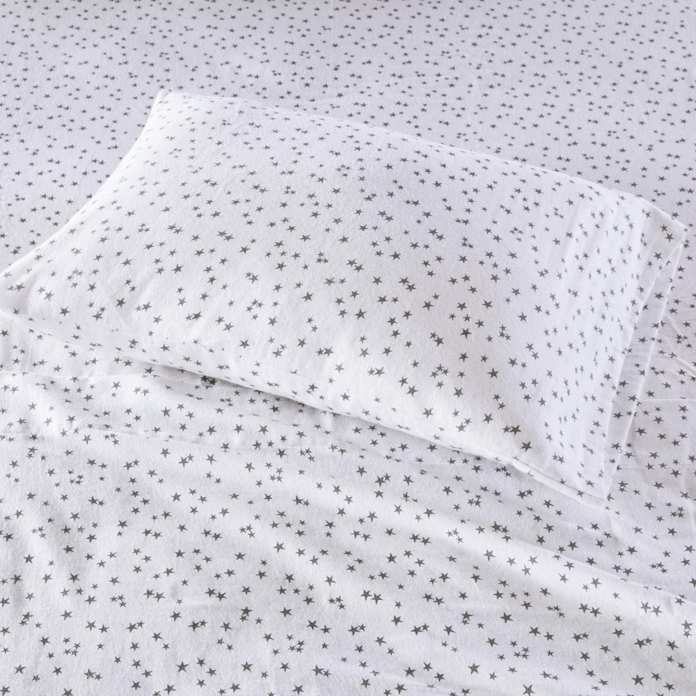 Intelligent Design draps installés sur lit d'enfant pour confort douillet