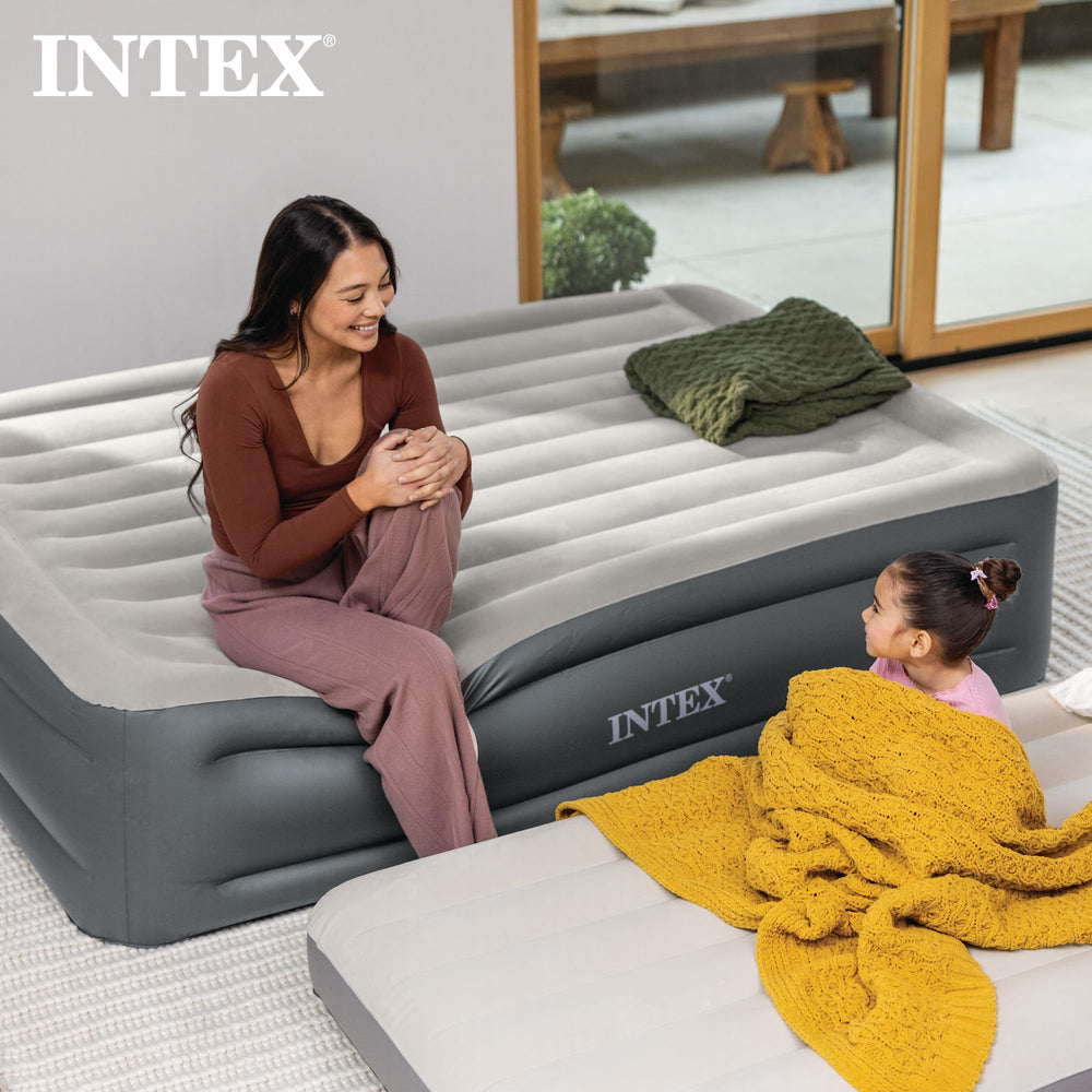 Intex étiquette close-up indiquant spécifications et instructions d'entretien