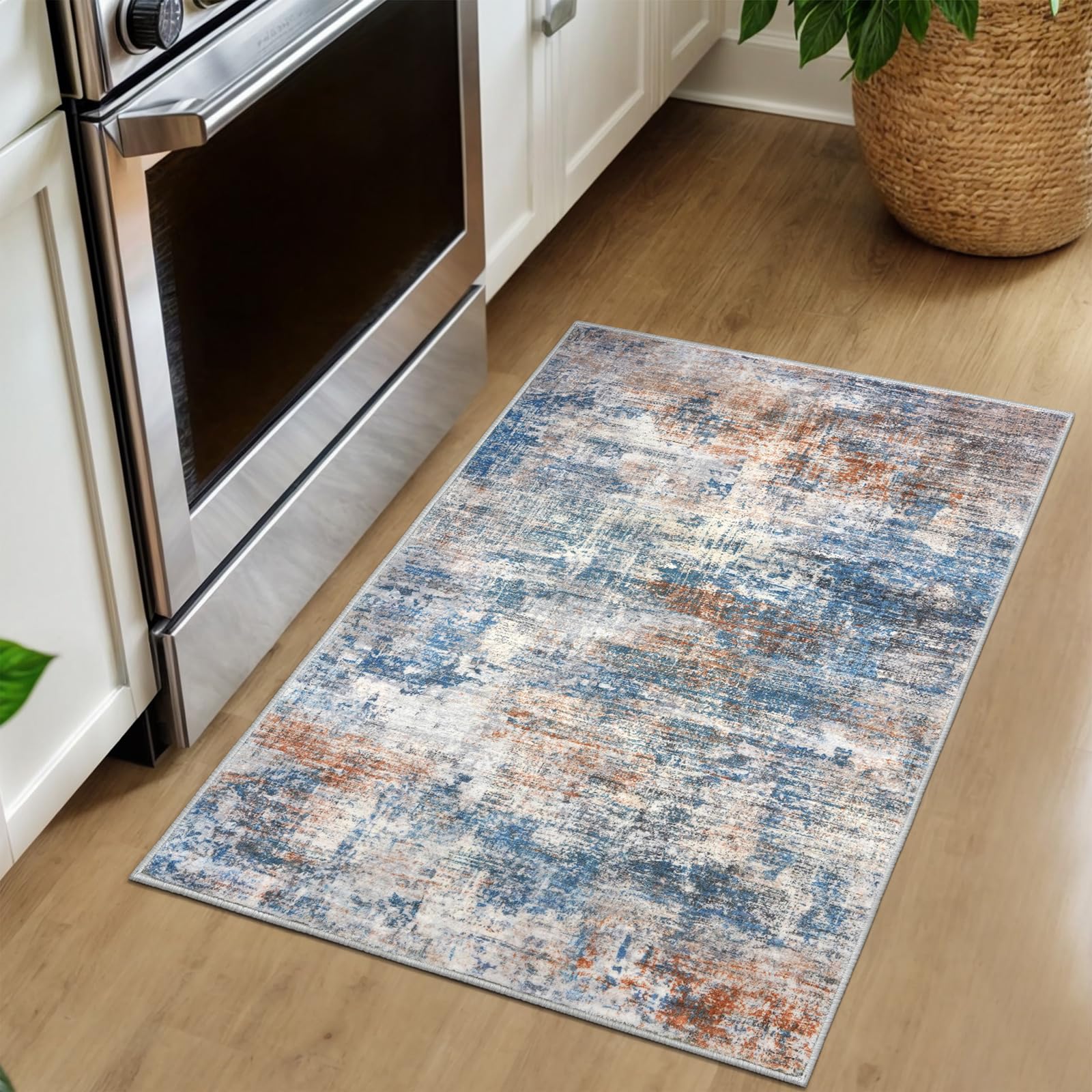 IOHOUZE tapis après déballage montrant méthode pour éliminer plis
