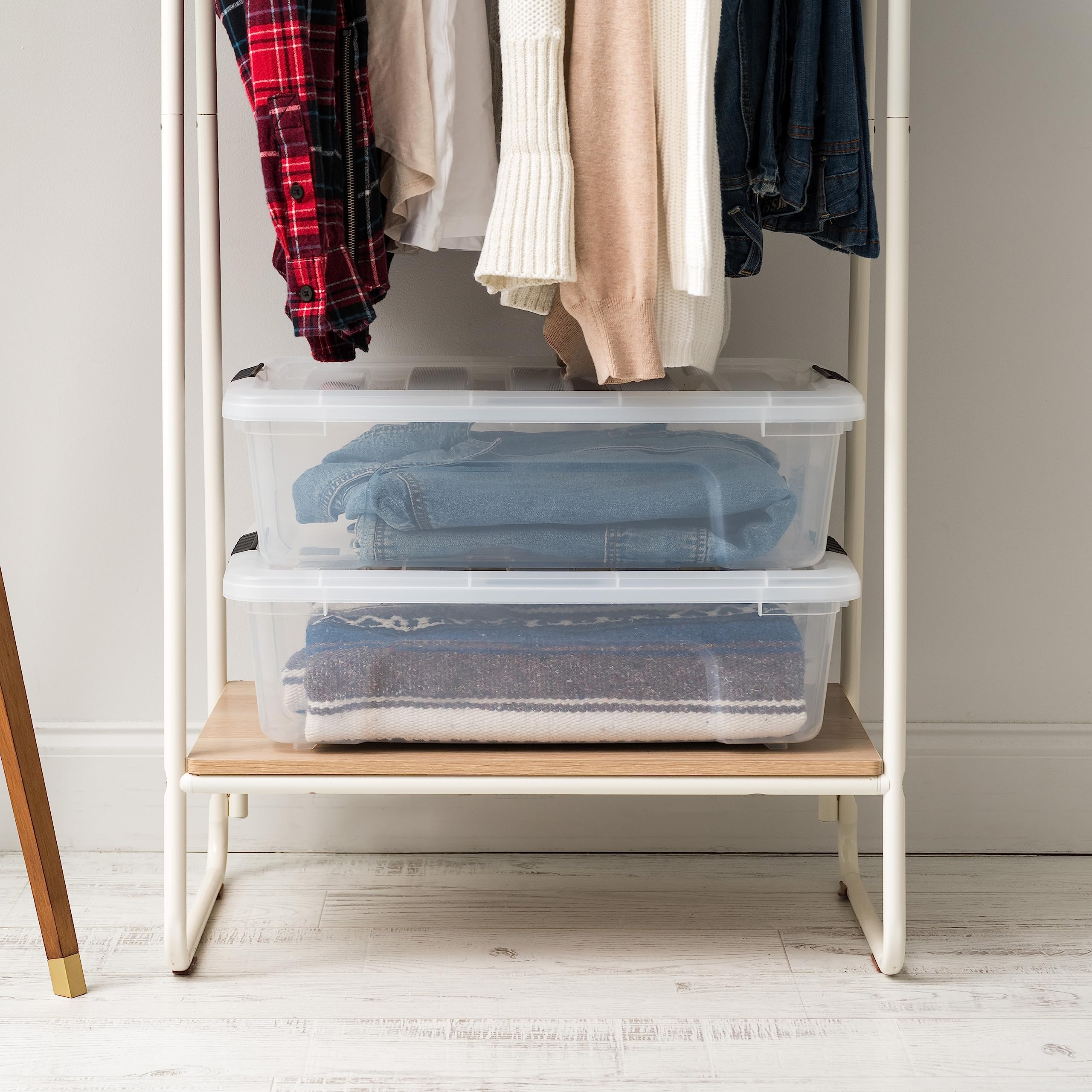 IRIS USA bac en usage dans placard organisation visible et pratique