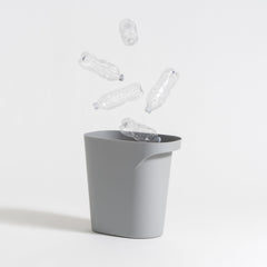 IRIS USA poubelle utilisée au bureau, organisation pratique et propre