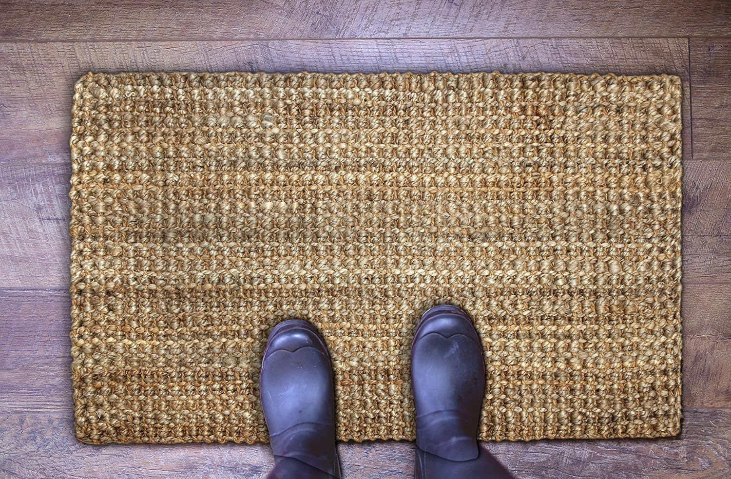 IRONGATE au pied du lit, confère confort et style neutre