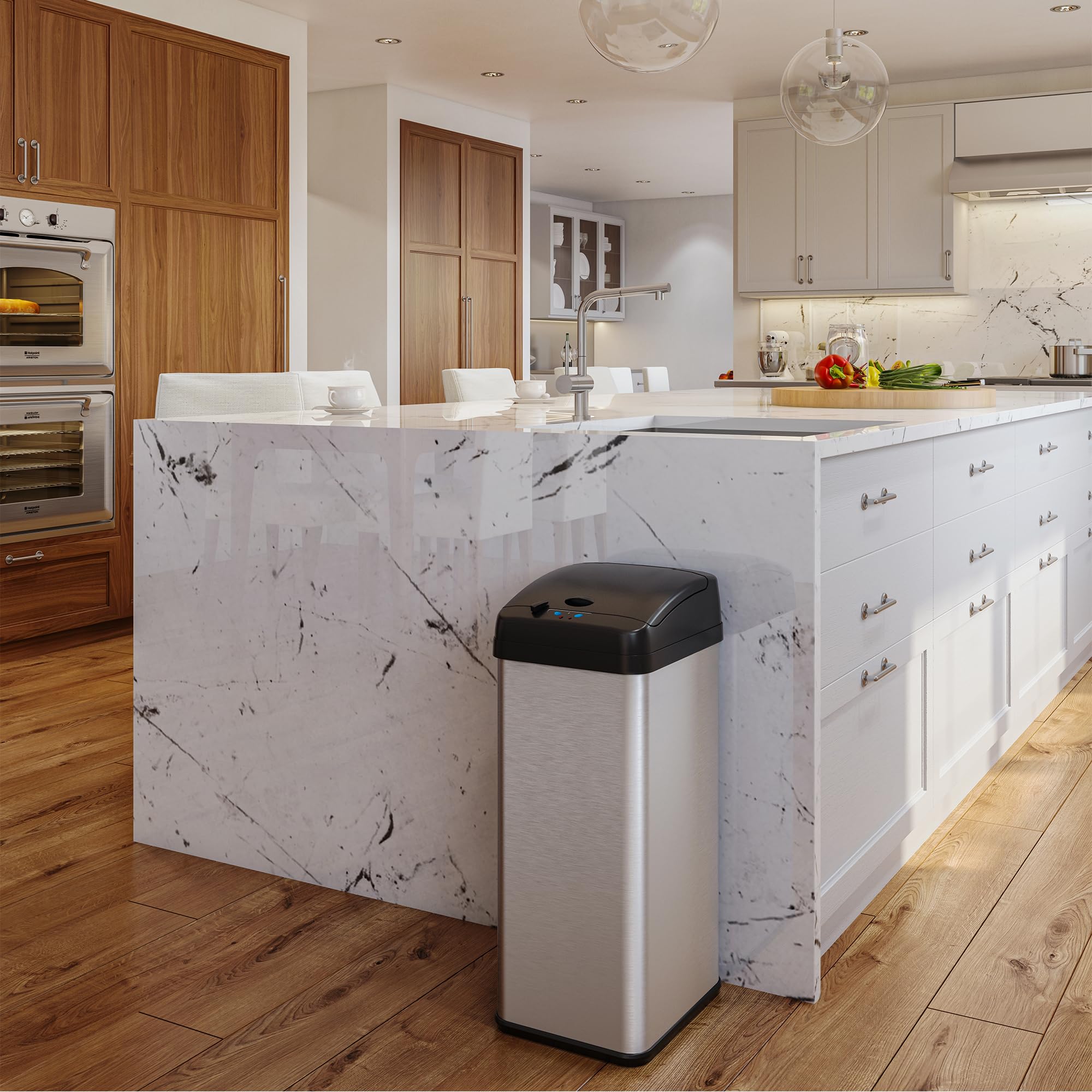 iTouchless installé dans une cuisine, gain de place et esthétique moderne