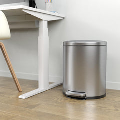 iTouchless filtre AbsorbX installé neutralisant les odeurs pour un air plus frais