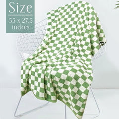 Jacquotha serviette avec objet pour échelle — dimensions 55 x 27,5 pouces