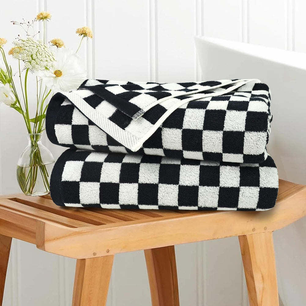 Jacquotha gros plan sur la texture coton 520 GSM, douceur et absorption accrues