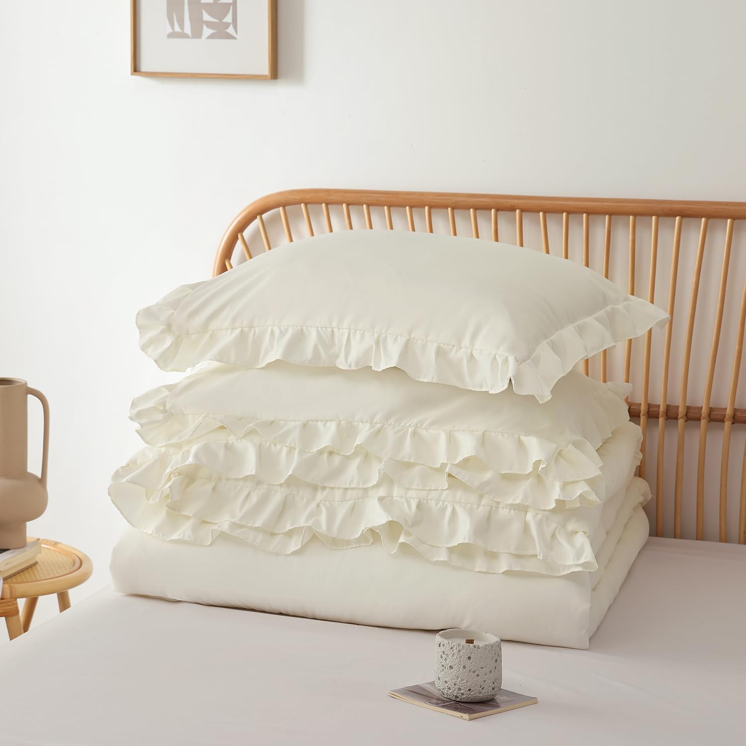 JANZAA scène de chambre shabby chic montrant ambiance chaleureuse