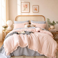 JANZAA couette queen face avant blush apporte charme romantique