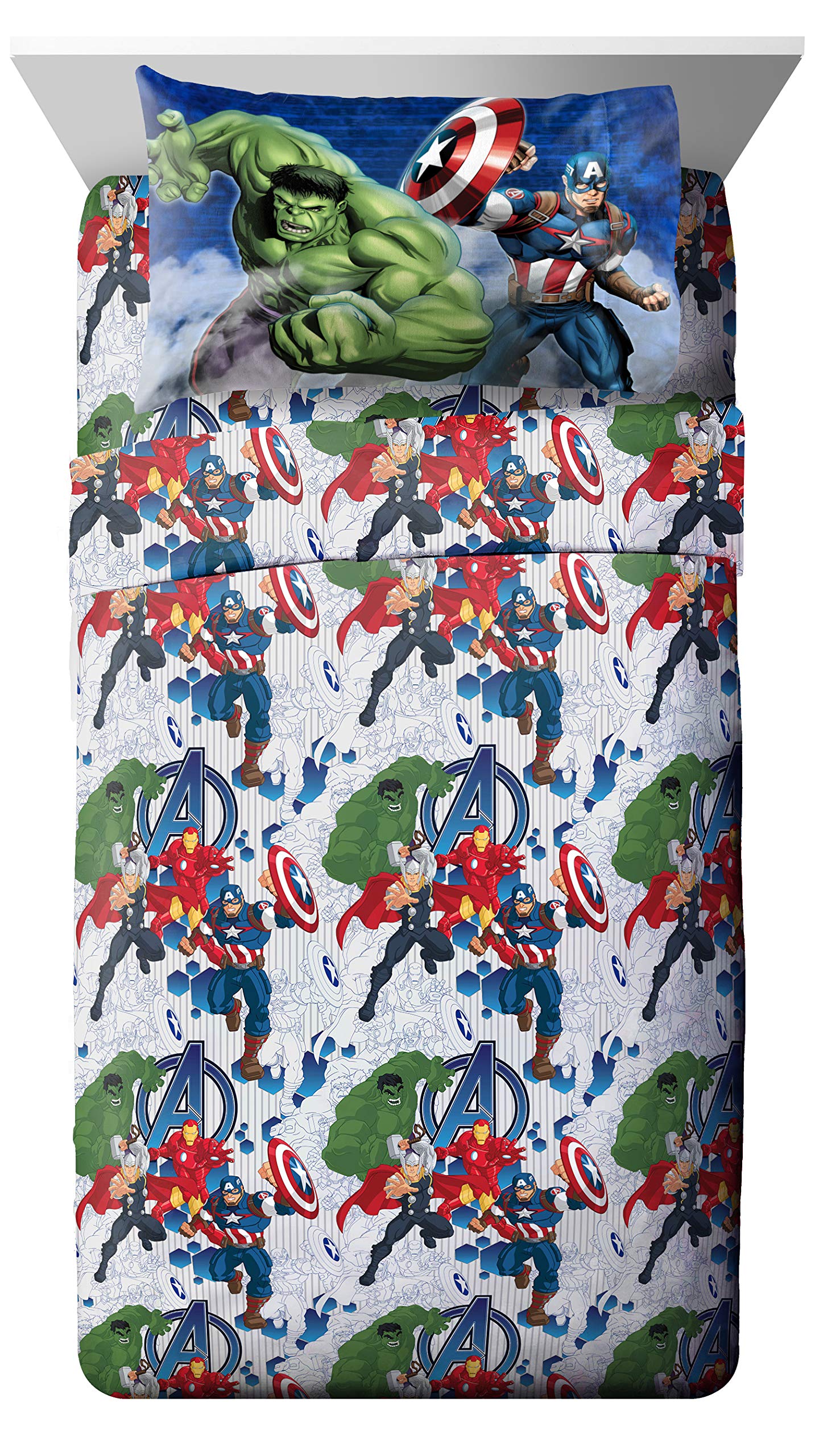 Jay Franco taie d'oreiller avec motif Avengers offrant soutien et couleur