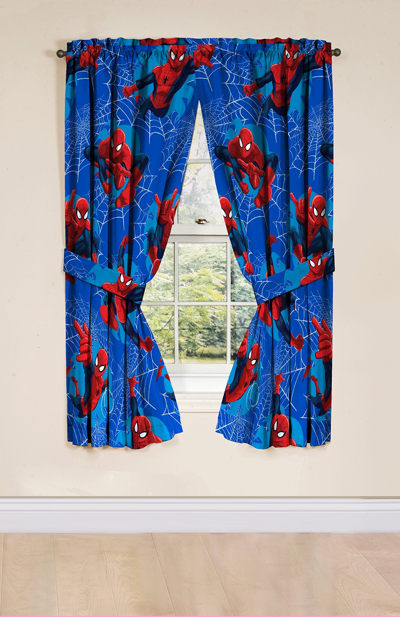 Jay Franco Marvel Spider-Man gros plan tissu microfibre, douceur et entretien facile