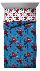 Jay Franco gros plan tissu Spider-Man montrant texture douce et résistance