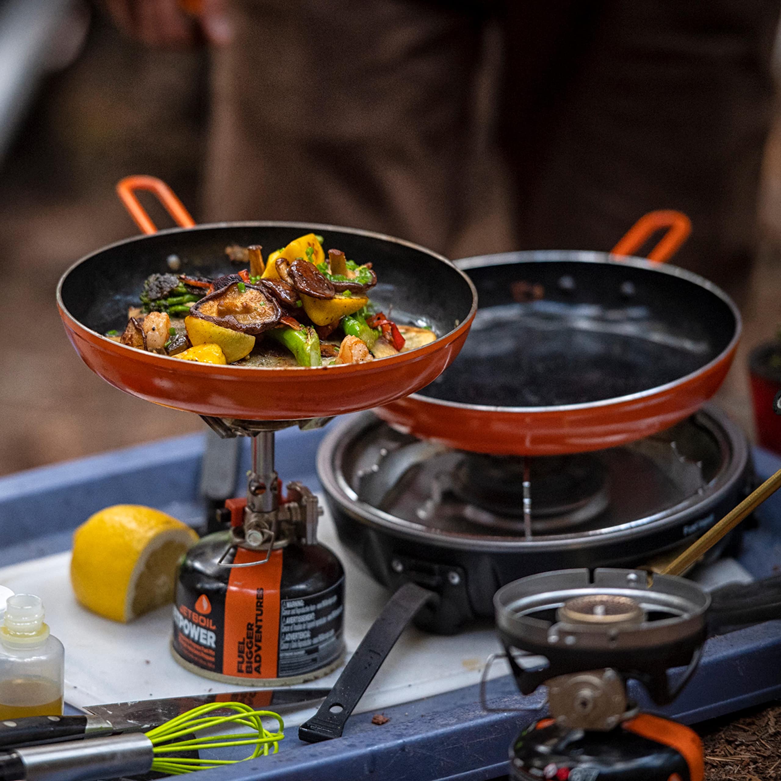 Jetboil poêle spatule rangée dans la poignée gain de place pratique