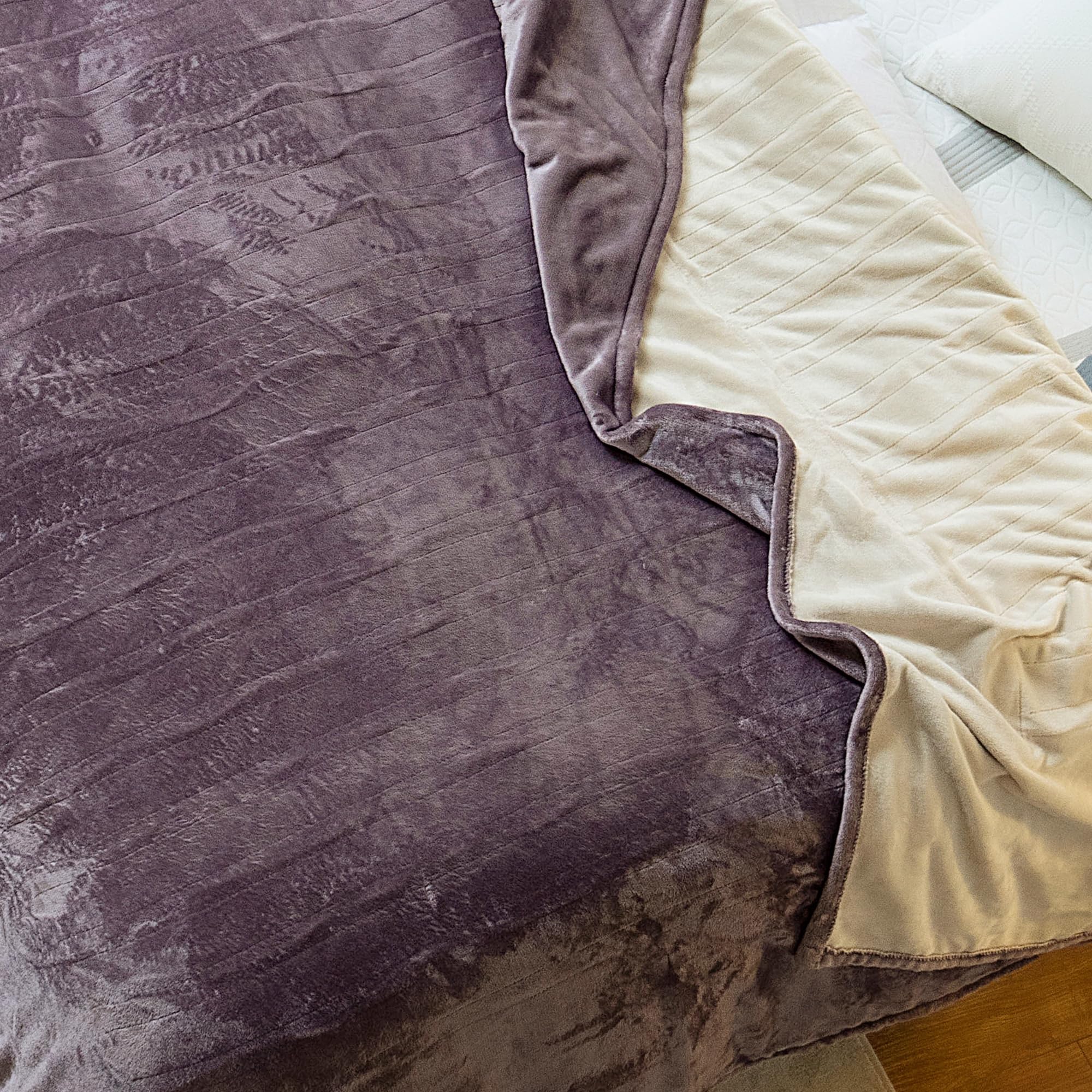 JET'S HOME couverture pliée prête au rangement gain de place pratique