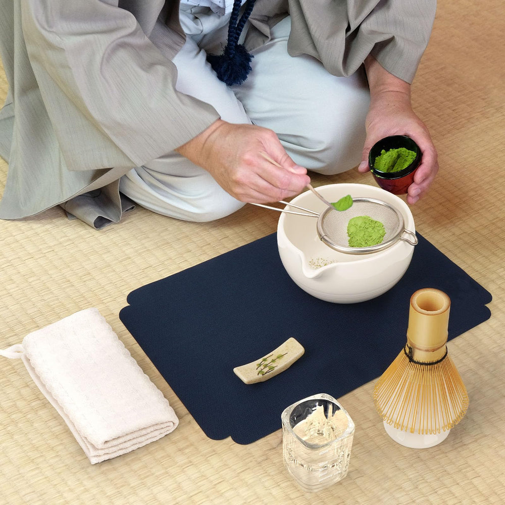 Joiish bol en usage avec matcha mousseux prêt à servir