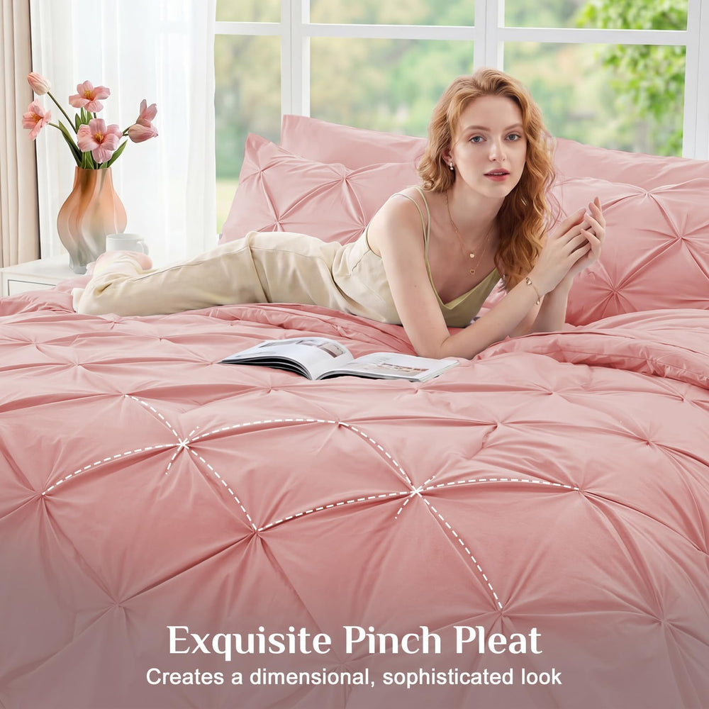 JOLLYVOGUE gros plan pintuck cousu main montrant texture élégante