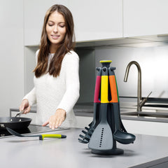 Joseph Joseph ensemble 6 pièces présenté sur le présentoir rotatif pour organisation