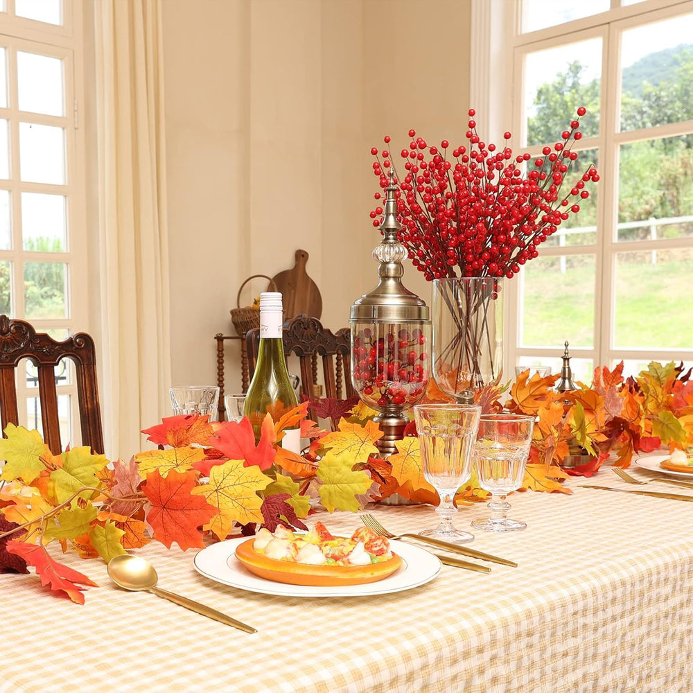 joyhalo tige dans un sapin apporte volume et accents rouges festifs