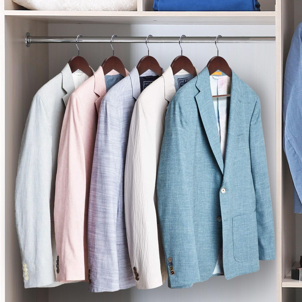JS HANGER mise en scène dans une armoire moderne, look organisé et luxueux