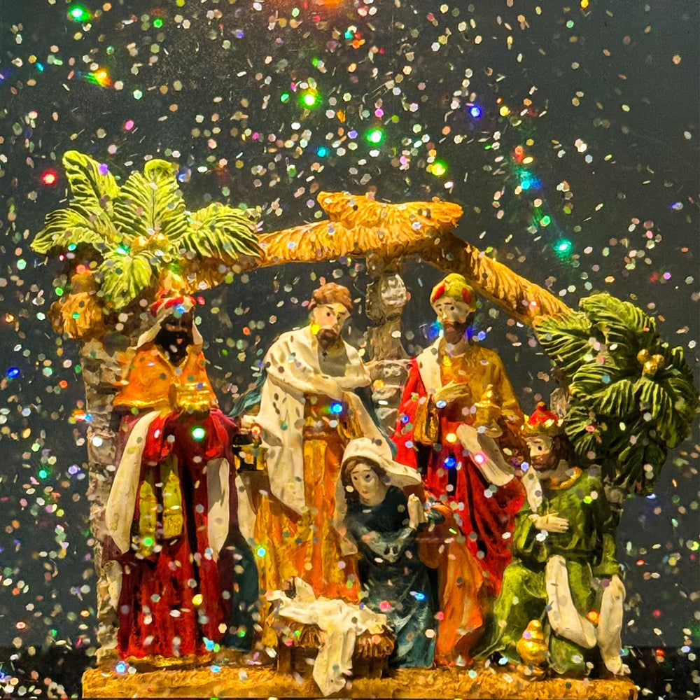 Json lanterne posée en salon, sublime la décoration festive de la pièce