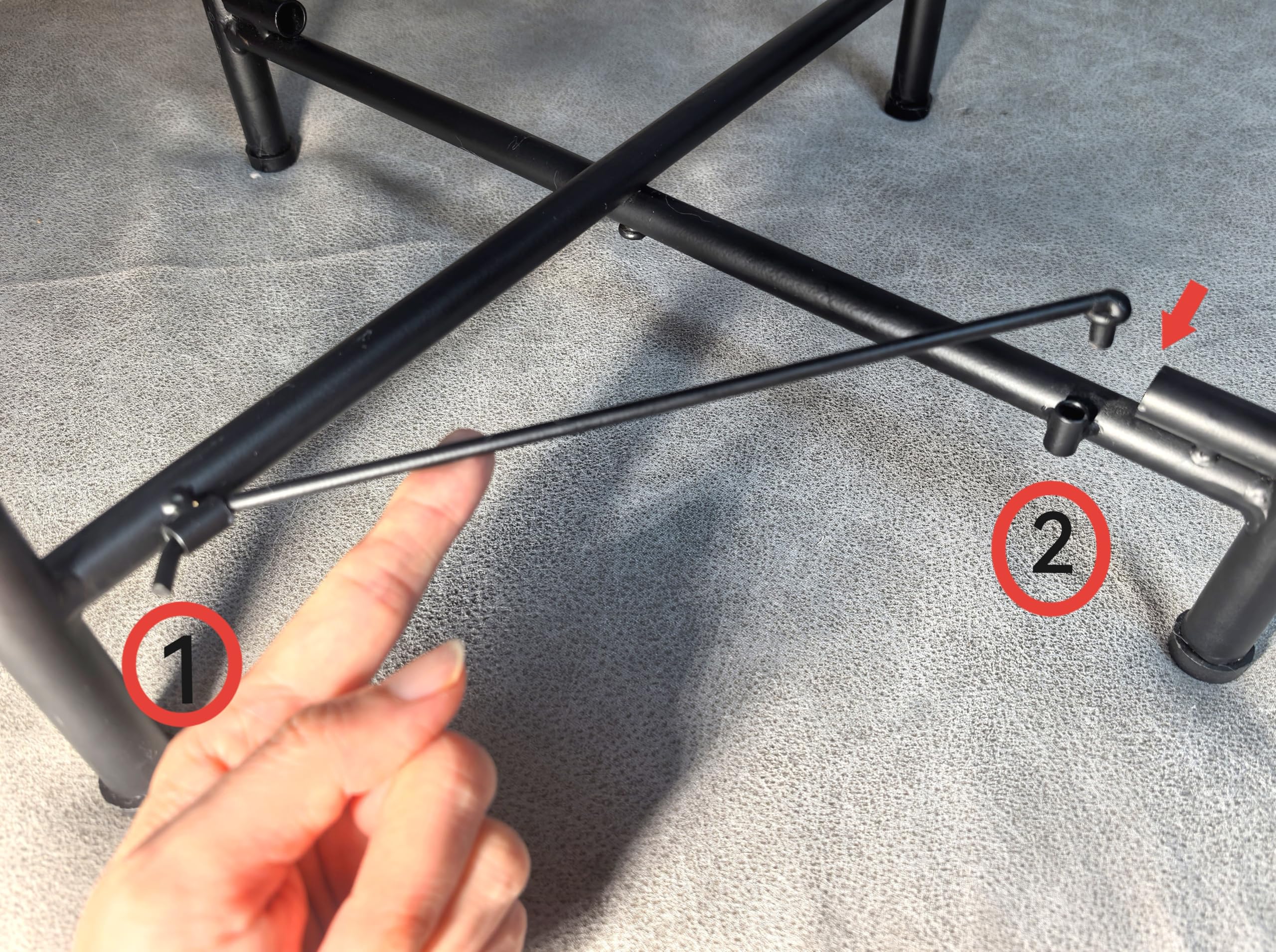 JuheBoxia table sur balcon montrant résistance et adaptation extérieur occasionnel