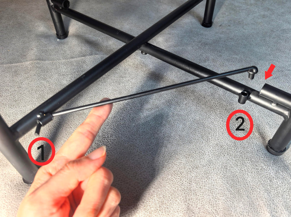 JuheBoxia table sur balcon montrant résistance et adaptation extérieur occasionnel