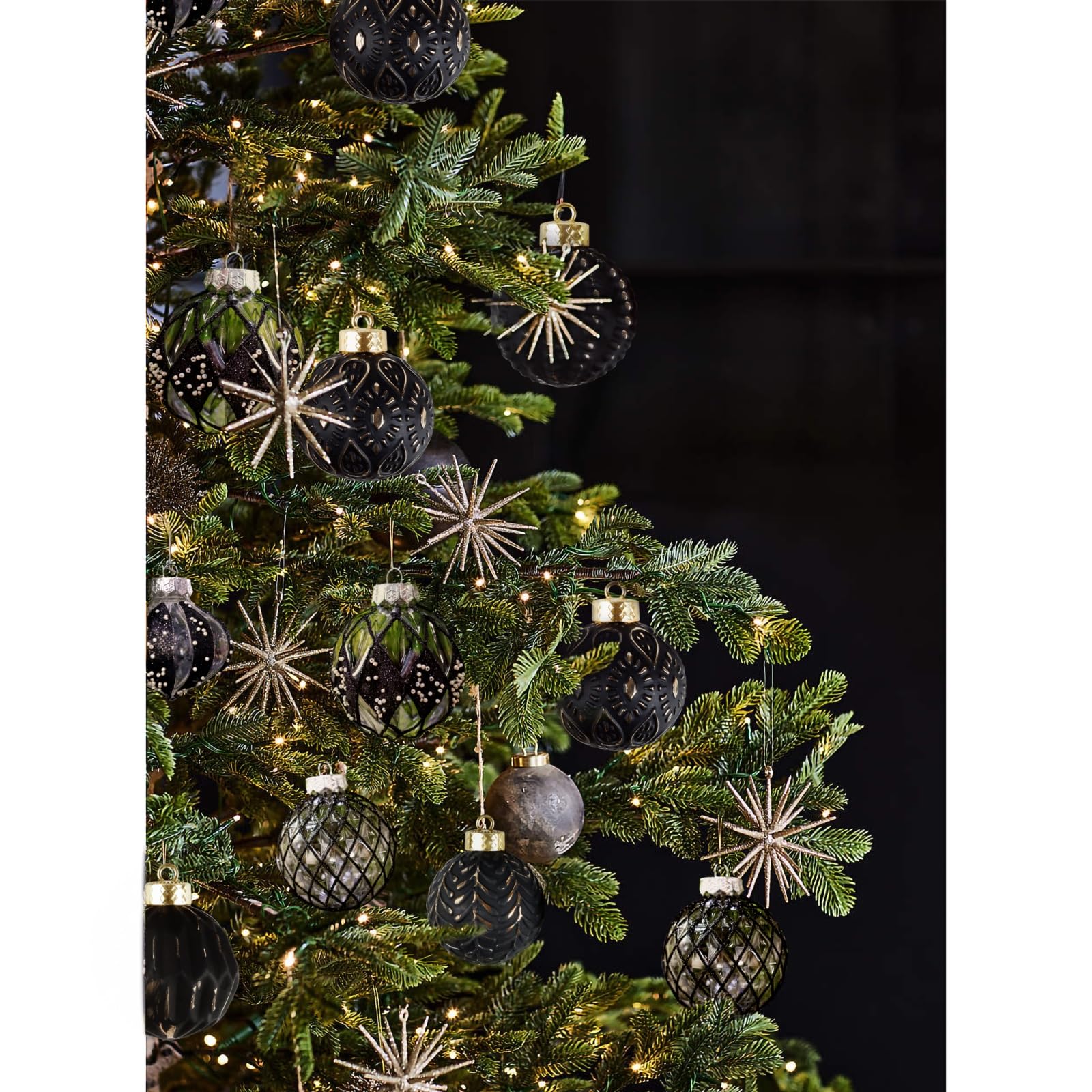 Juncox décor rustique avec boules vieillies, look farmhouse raffiné