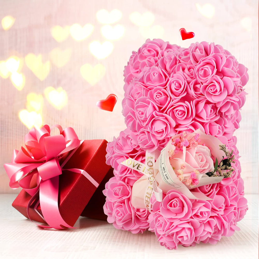 K KYMAKE mains d'artisan assemblant les fleurs garantissant qualité durable