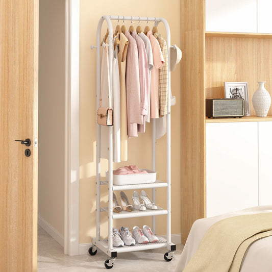Kaitiemoo gros plan sur étagères en maille pour rangement chaussures et linge