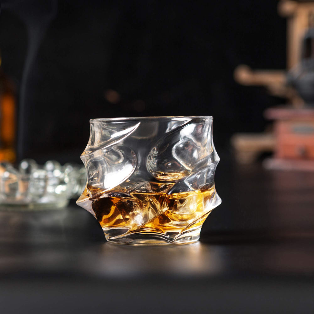 KANARS verre rempli avec gros glaçon montrant capacité pour cocktails sur glace