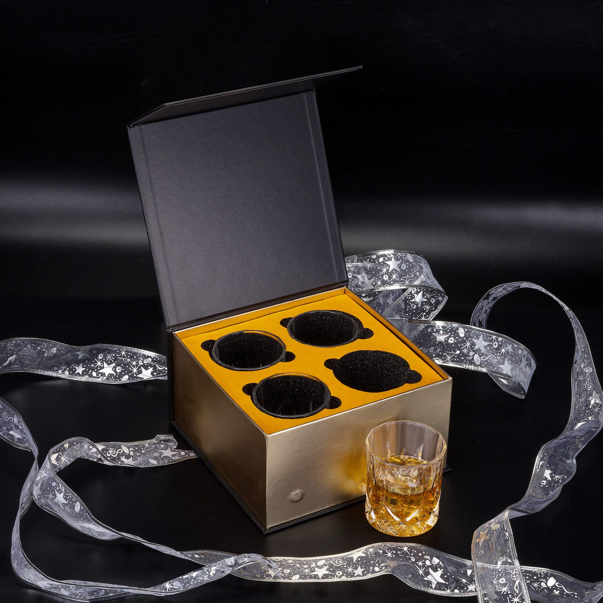 KANARS verres en ambiance maison créant atmosphère chaleureuse et chic