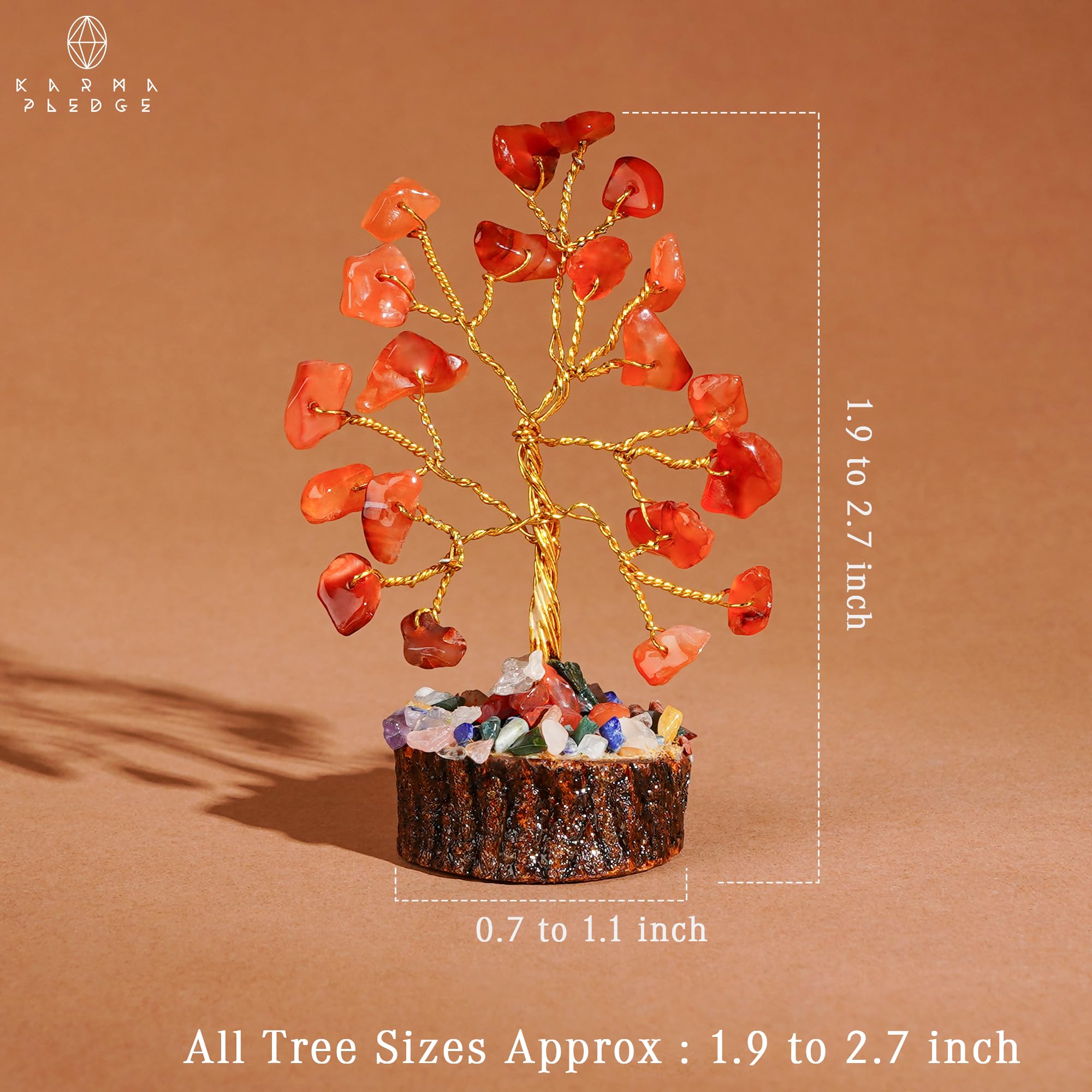 KARMAPLEDGE arbre posé sur socle bois, finition artisanale élégante