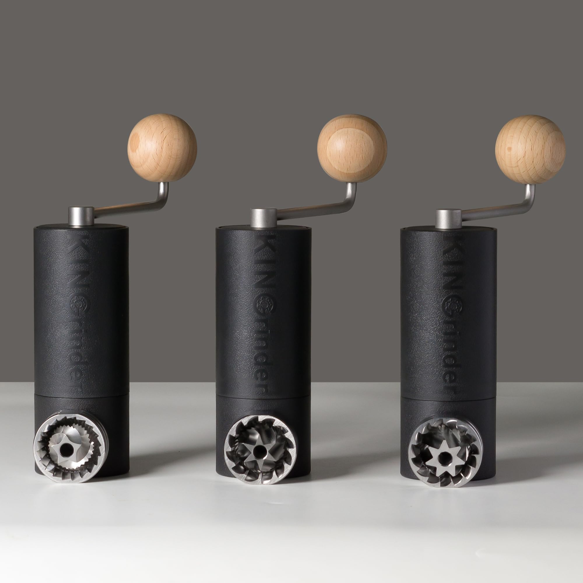 KINGrinder P2 utilisé pour moudre 20 g de café, praticité en voyage