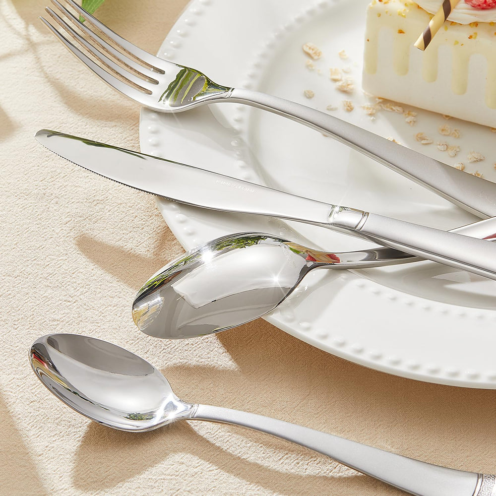 KINGSTONE boîte ouverte montrant rangement compact et protection des pièces