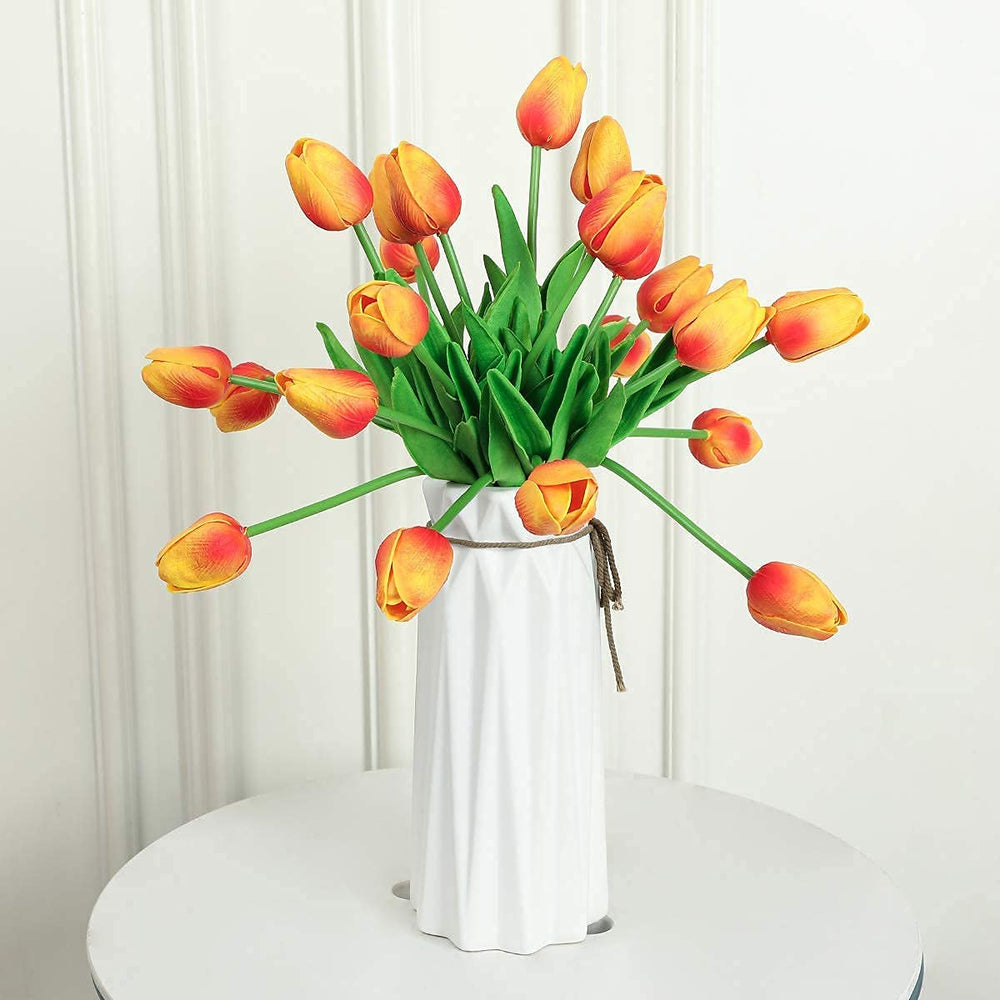 Kisflower bouquet arrangé dans un vase en salon, apporte couleur durable