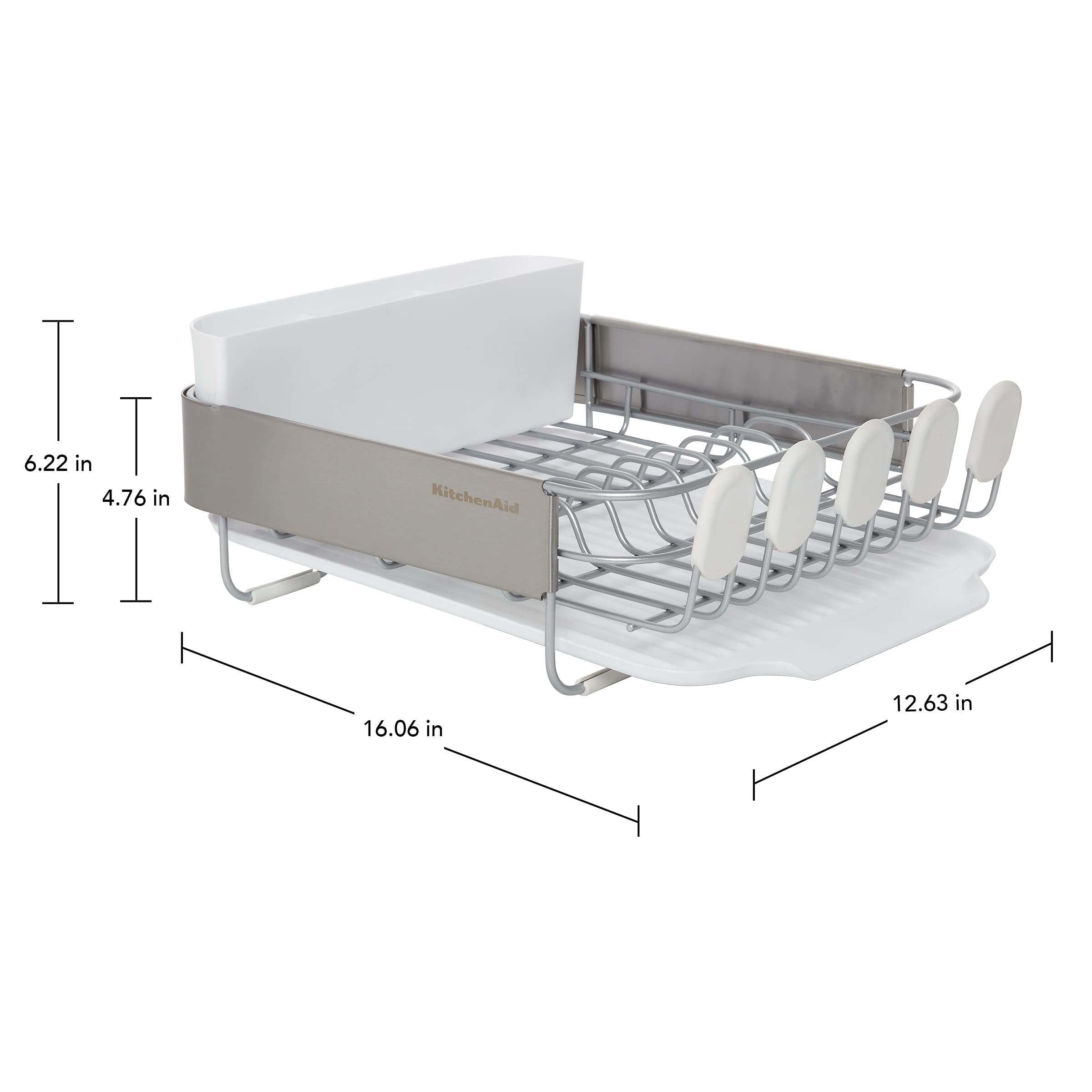 KitchenAid égouttoir en usage avec assiettes et tasses, séchage efficace