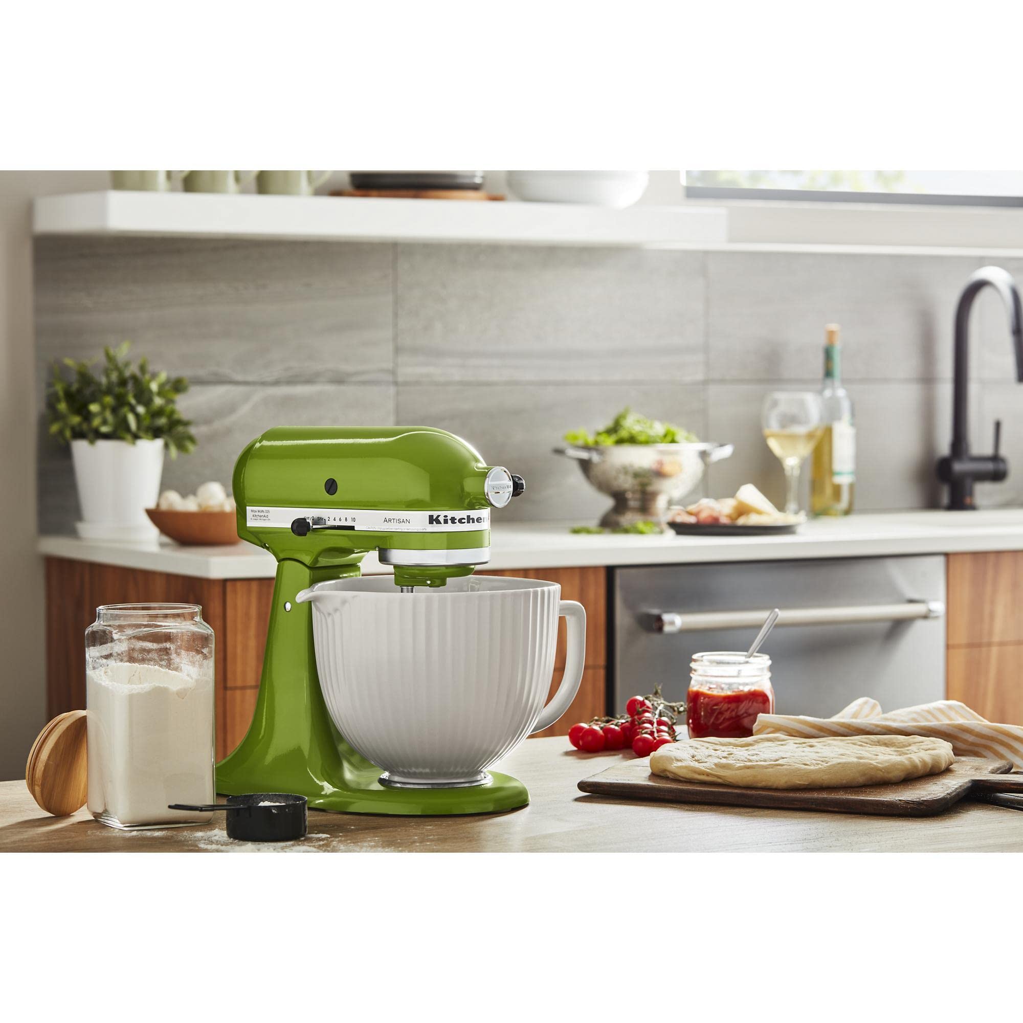 KitchenAid bol au four démontrant résistance à haute température