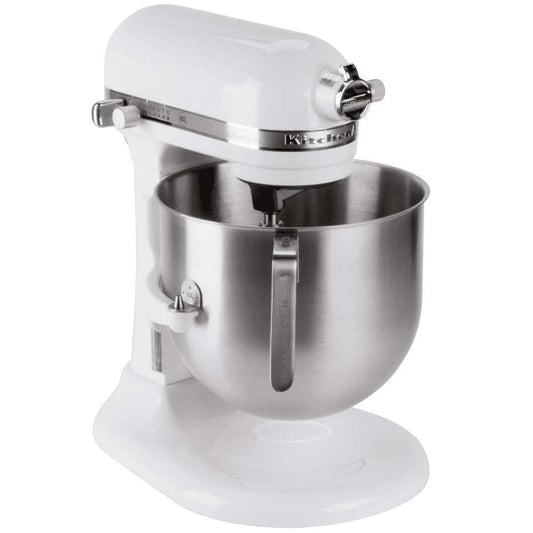 KitchenAid gros plan sur poignée en J, prise ergonomique et manipulation sûre