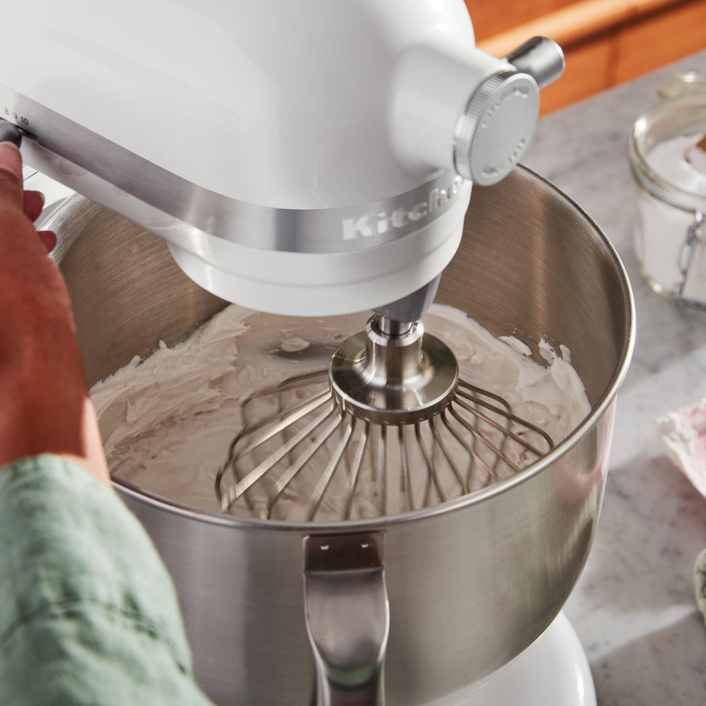 KitchenAid comparaison taille avec mixeur pour vérifier compatibilité et échelle