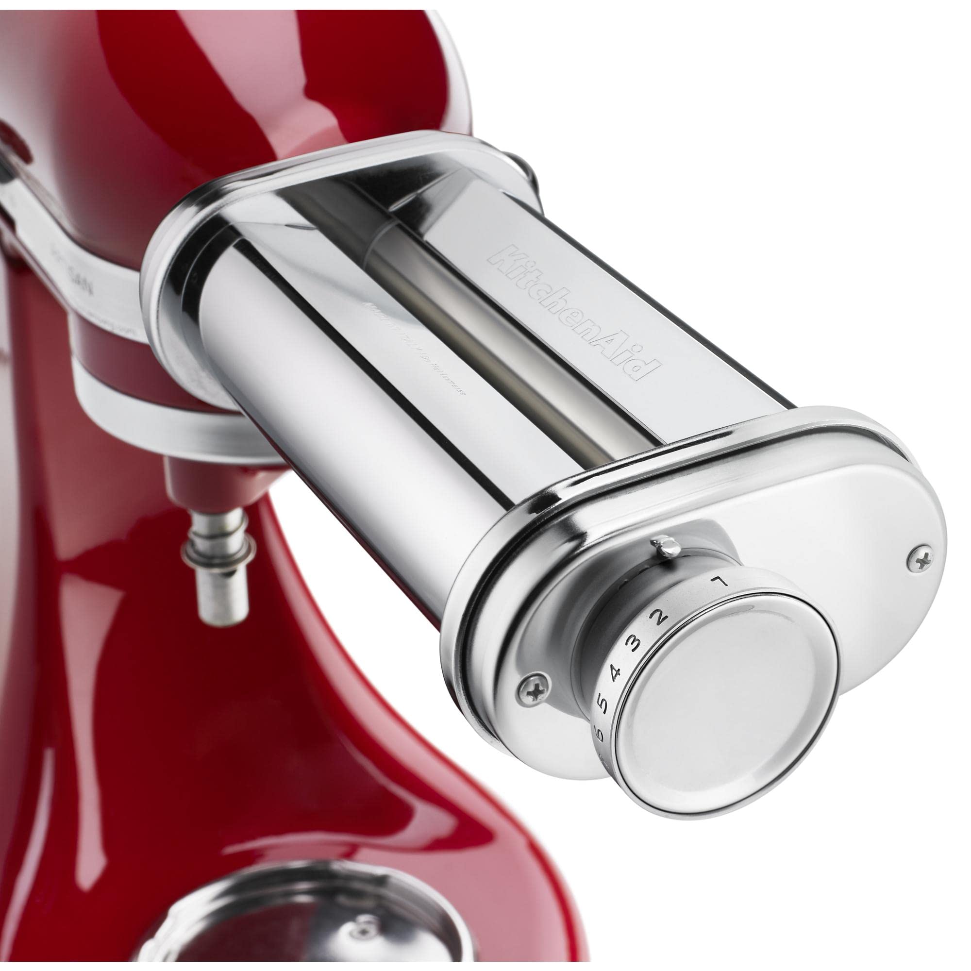 KitchenAid laminoir en action avec robot sur socle facilitant préparation maison