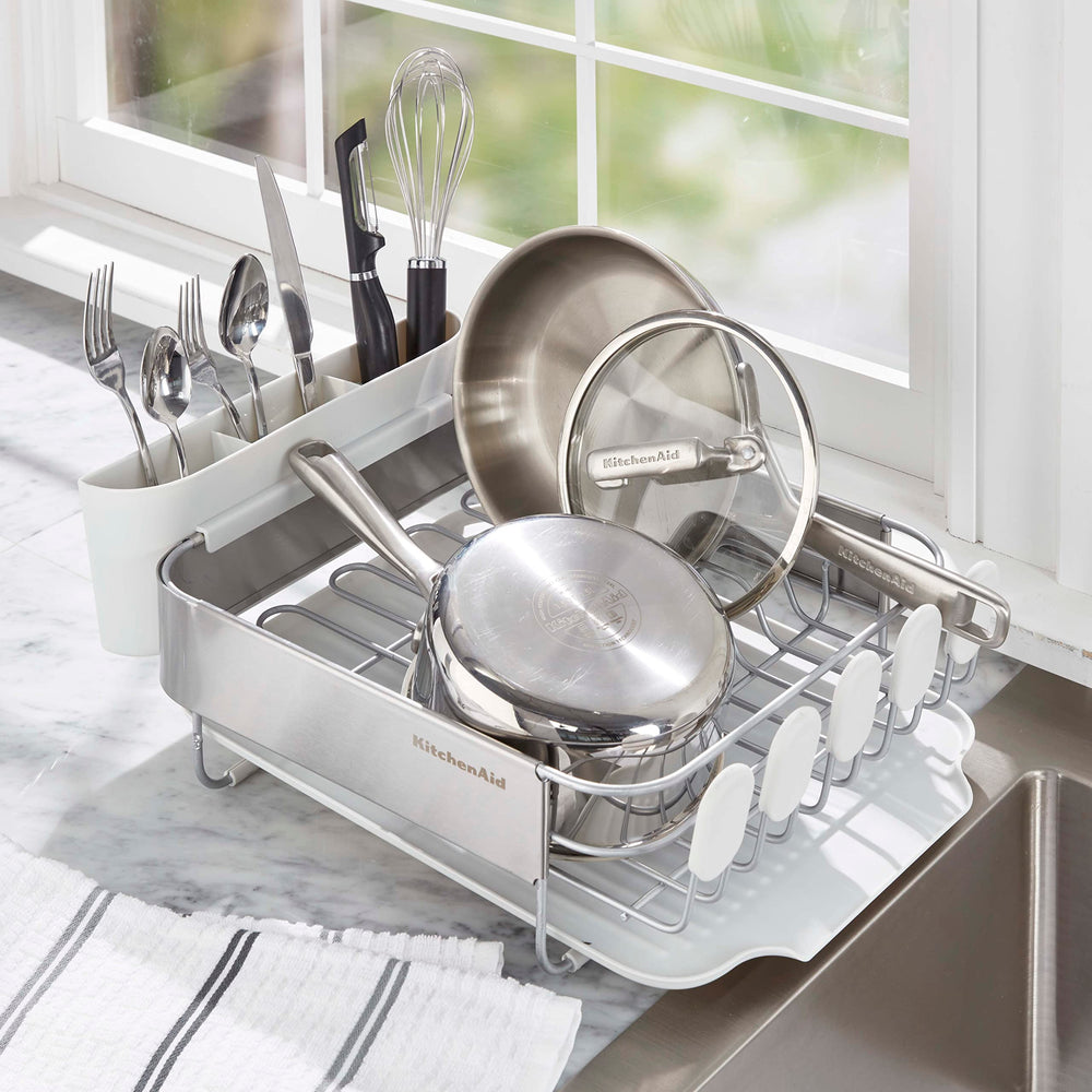 KitchenAid mise en scène cuisine compacte, design fonctionnel esthétique