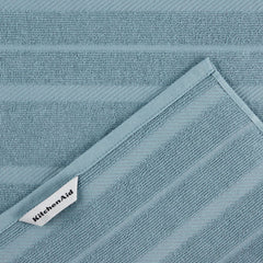 KitchenAid torchon en usage pour sécher de la vaisselle et protéger surfaces