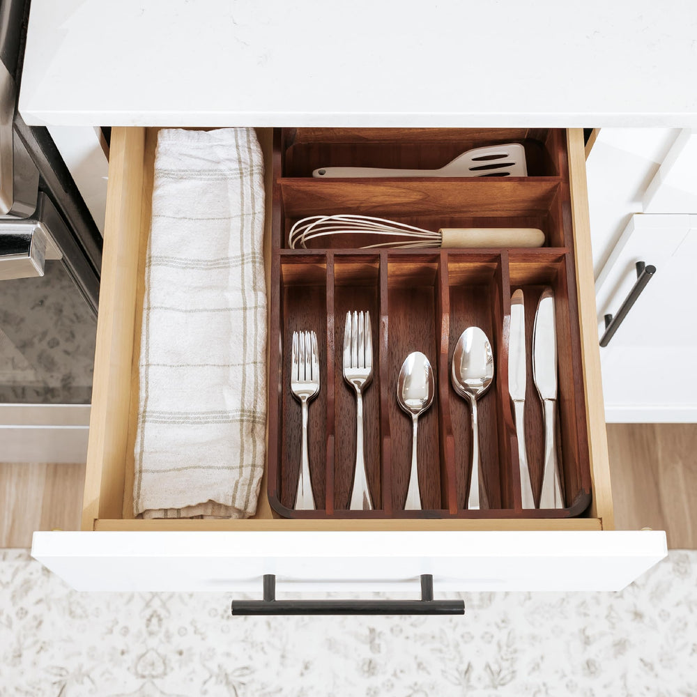 KitchenEdge dans cuisine moderne améliorant organisation et esthétique