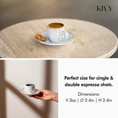 KIVY tasse en usage avec espresso soulignant rétention de chaleur