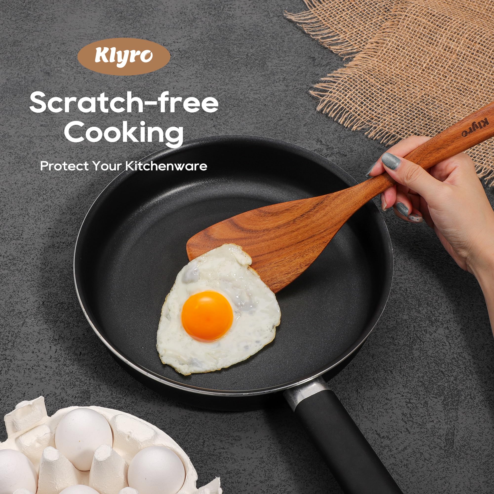 KLYRO spatule utilisée pour retourner sans rayer poêle