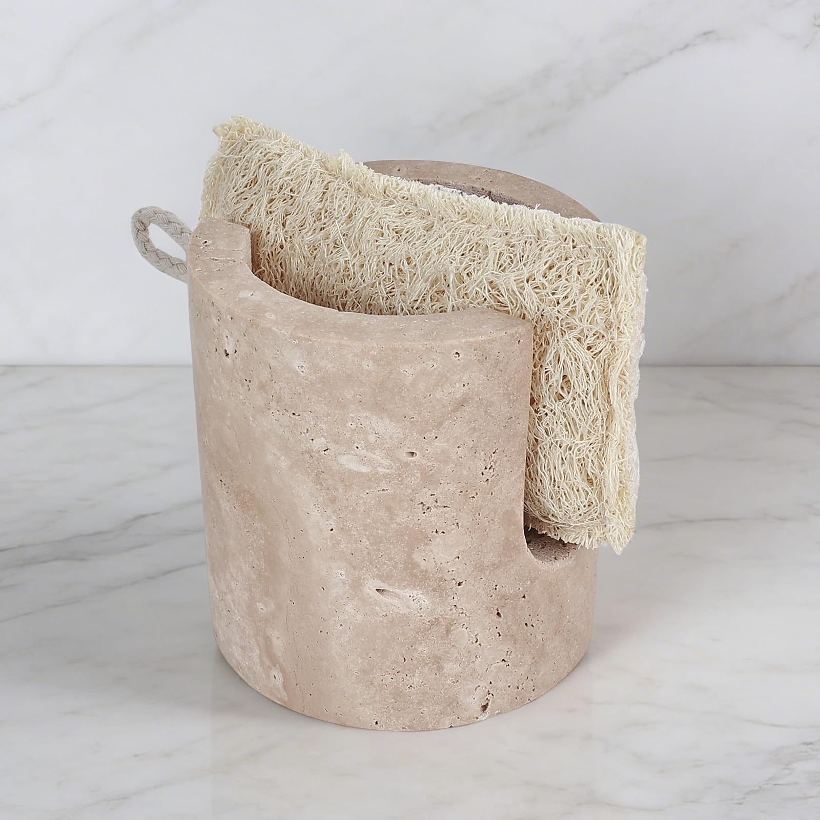 KLYROVA scène cuisine minimaliste apporte chaleur décorative