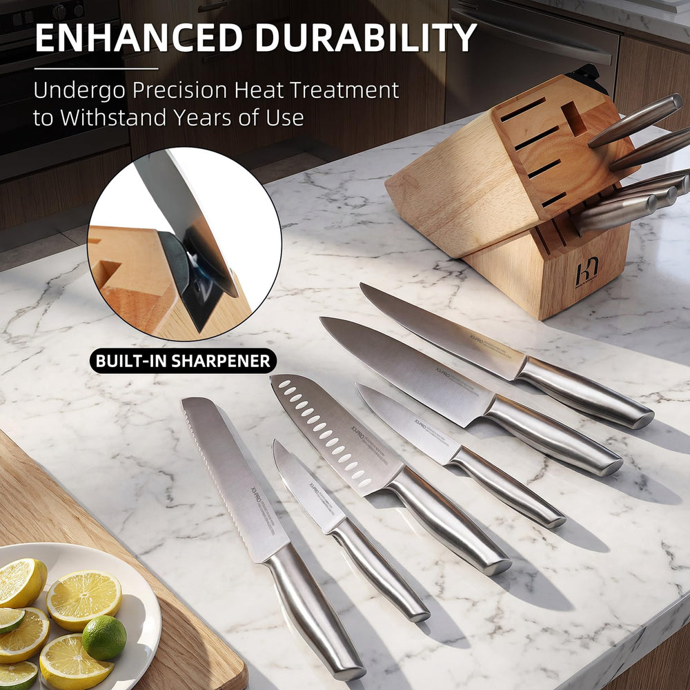KnifeSaga ensemble 14 pièces disposé sur plan de travail pour vue complète