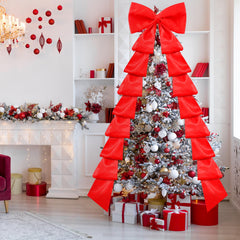 Knitgrip nœud installé sur un grand sapin apportant une touche festive remarquable