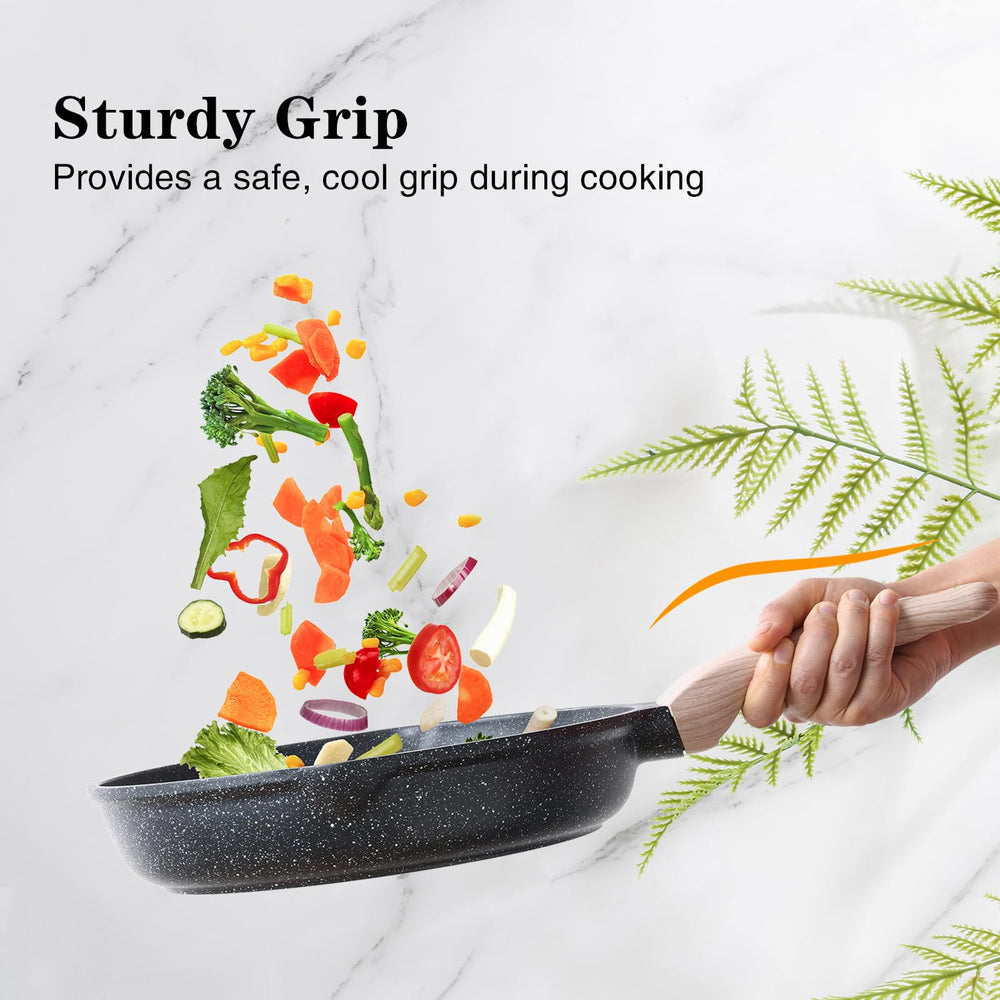 Poêle Kordisen accrochée pour rangement pratique et gain de place